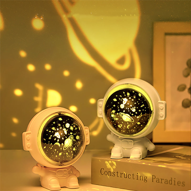 Galaxy Astronaut Star Projector Lamp – Space-Themed Night Light for Kids & Home Décor